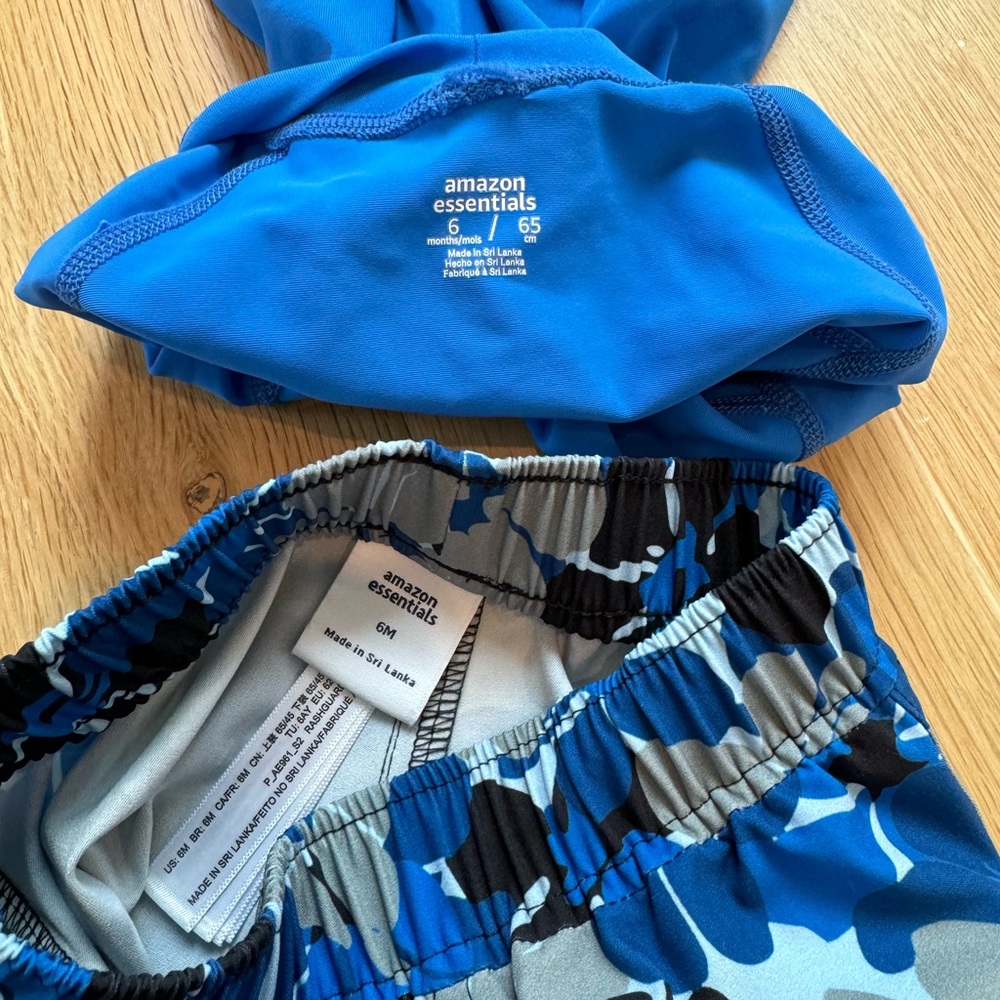 Amazon Essentials • Infant Swim Trunks & Rash Guard • 6 Months - Picture 3 of 3